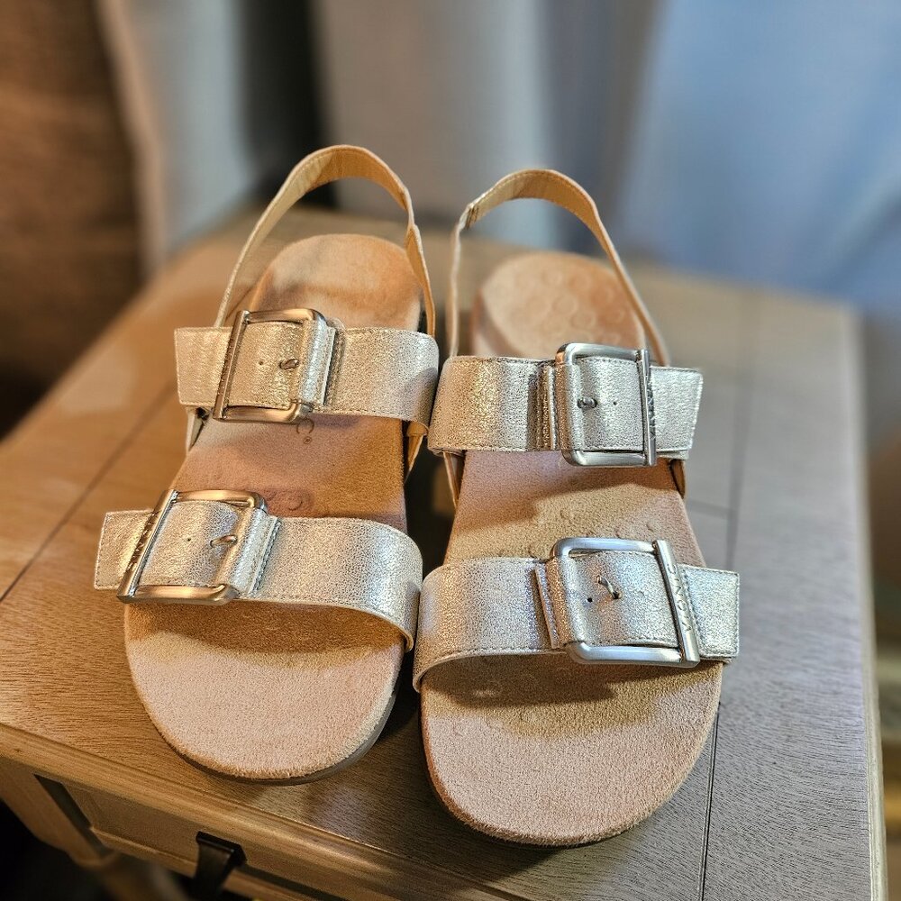 Vionic Reese Silver metallic slingback sandal NIB 8.5 Narrow